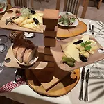 Arlos - - Restaurant - Bar Savognin