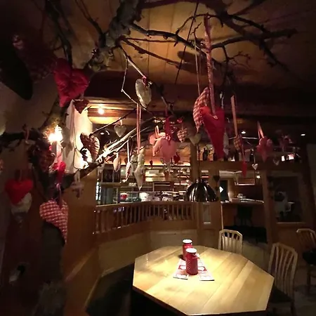 Arlos - - Restaurant - Bar Savognin