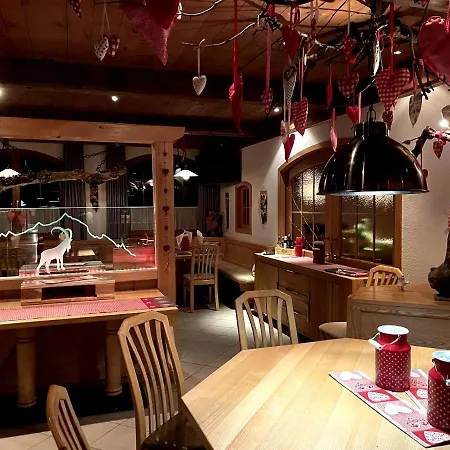 Arlos - - Restaurant - Bar Savognin