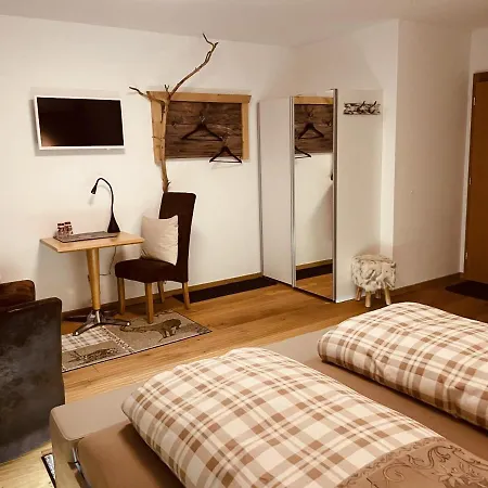 Hotell Arlos - - Restaurant - Bar Savognin