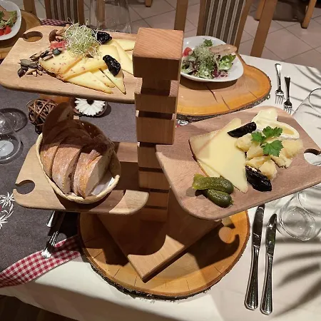 Arlos - - Restaurant - Bar Savognin