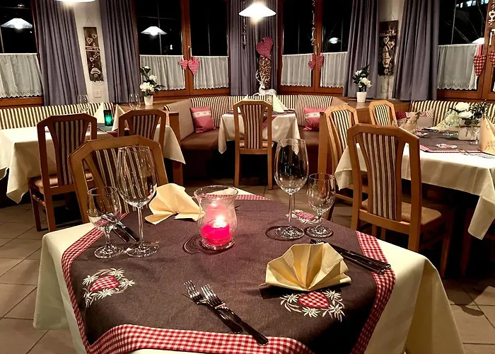 Arlos - - Restaurant - Bar Savognin