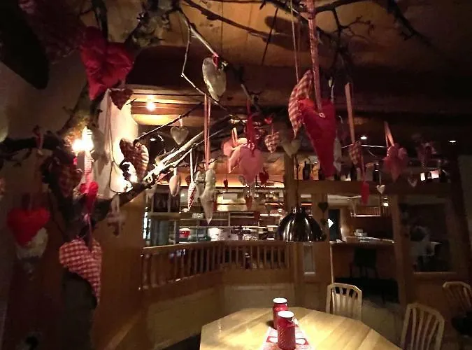 Arlos - - Restaurant - Bar Savognin