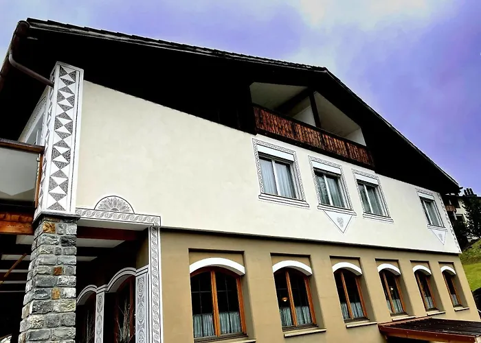 Arlos - - Restaurant - Bar 3* Savognin