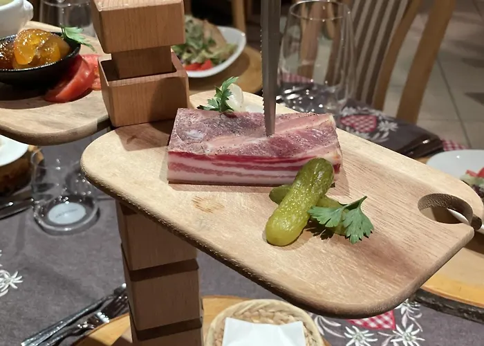 Hotel Arlos - - Restaurant - Bar Savognin