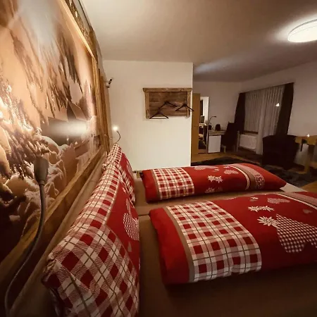 Hotel Arlos - - Restaurant - Bar Savognin