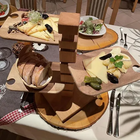Arlos - - Restaurant - Bar 萨沃宁